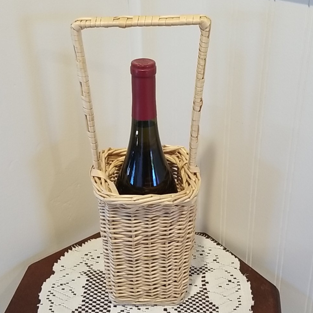 Wicker Wine Holder Tan